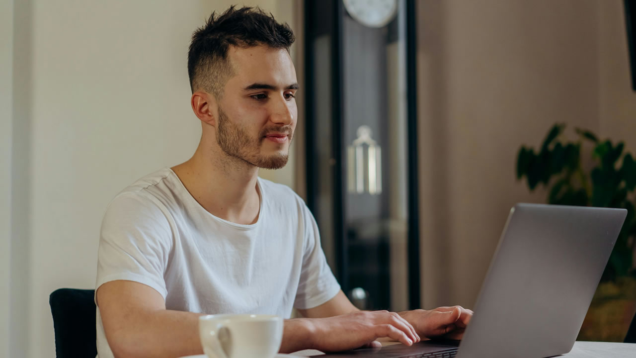 For which specific types of vehicles is the filing of Form 2290 mandatory?